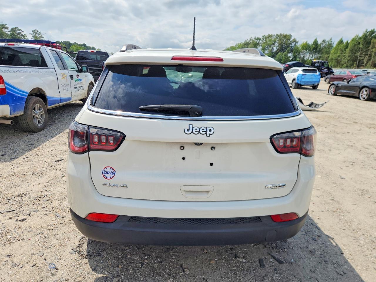 2017 Jeep Compass Latitude - zdjęcie 6