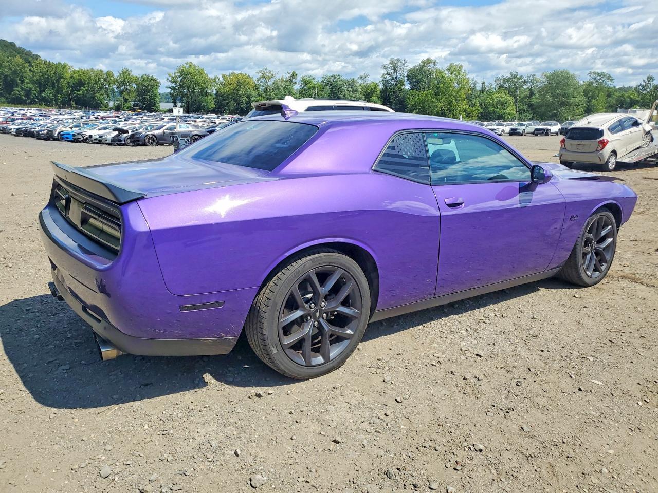 2019 Dodge Challenger R/T - zdjęcie 3