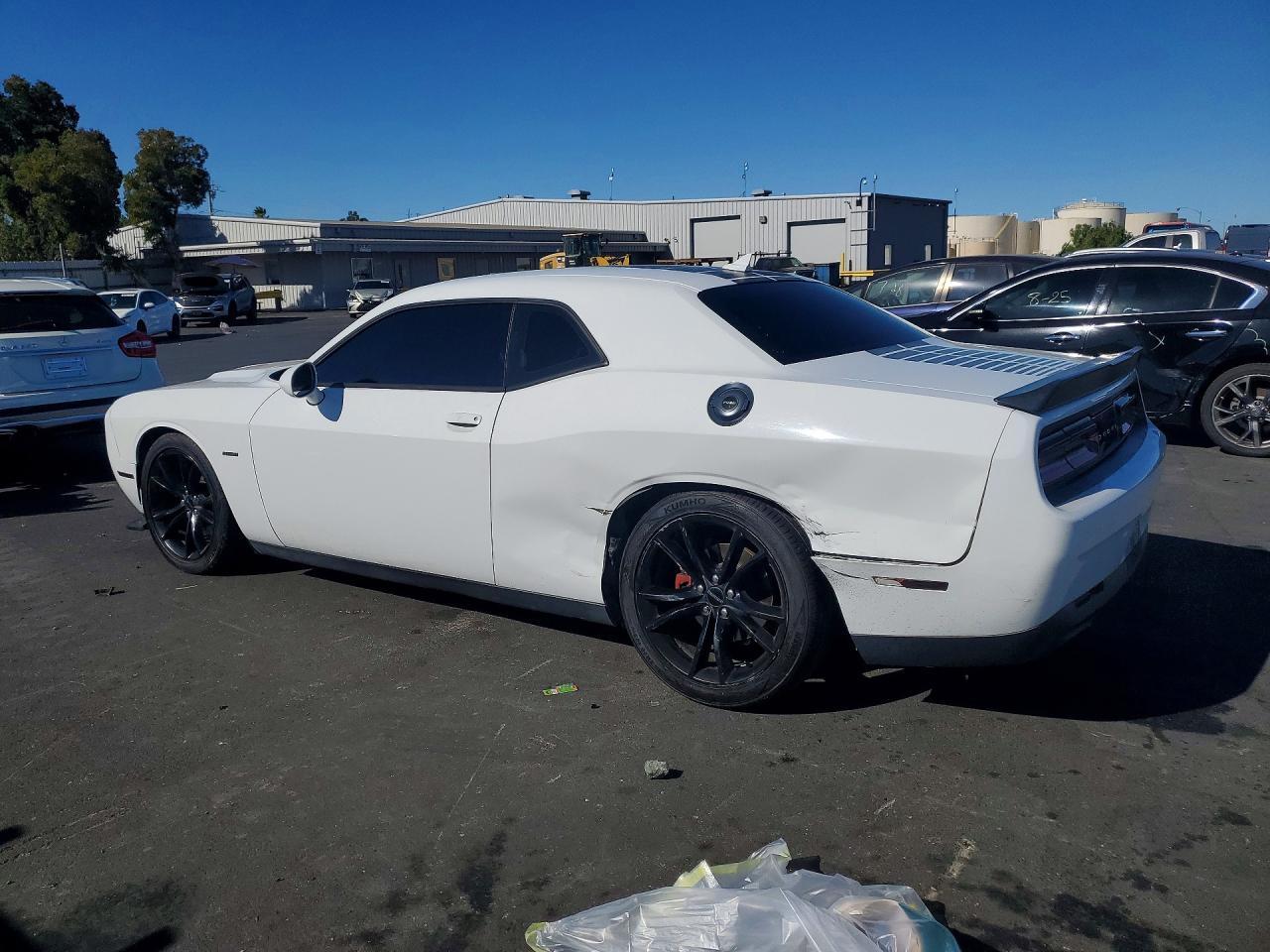 2016 Dodge Challenger R/T - zdjęcie 2