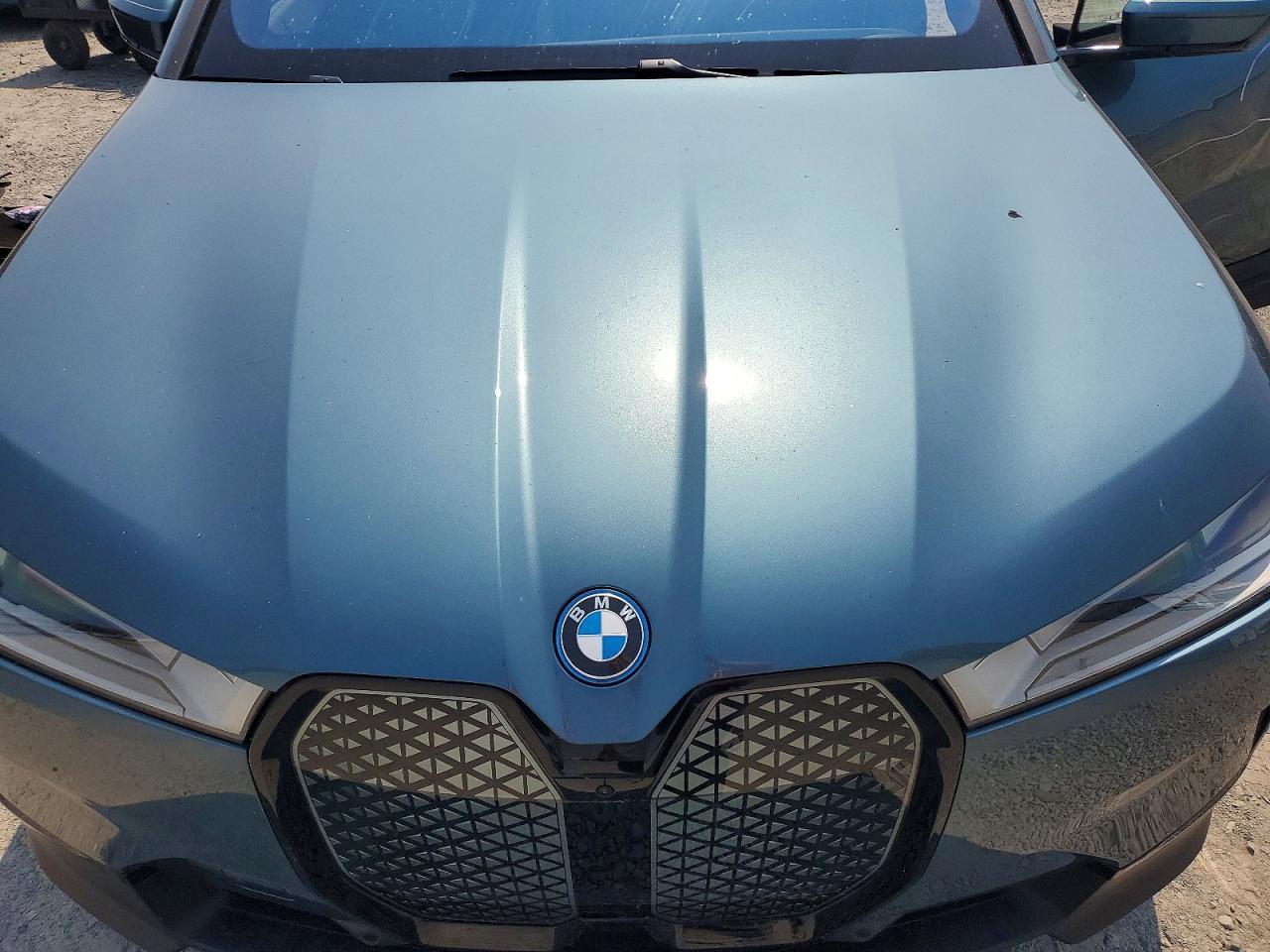 2023 BMW Ix xDrive50 - zdjęcie 12