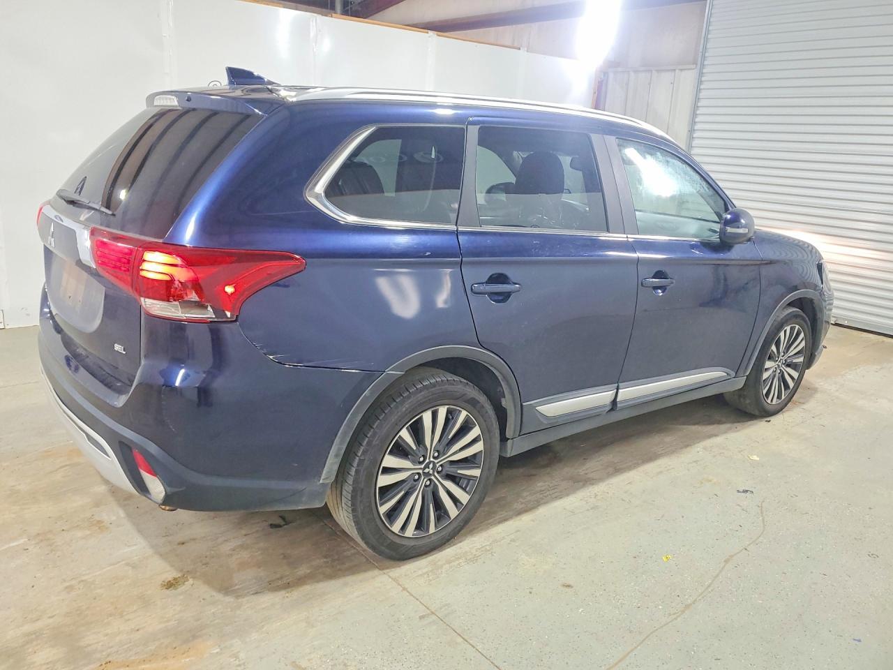 2020 Mitsubishi Outlander Se - zdjęcie 3