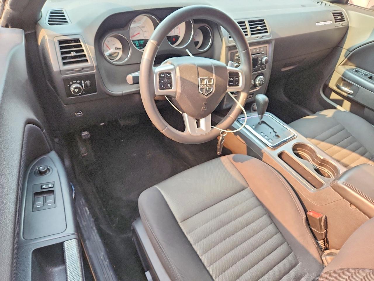 2013 Dodge Challenger R/T - zdjęcie 8
