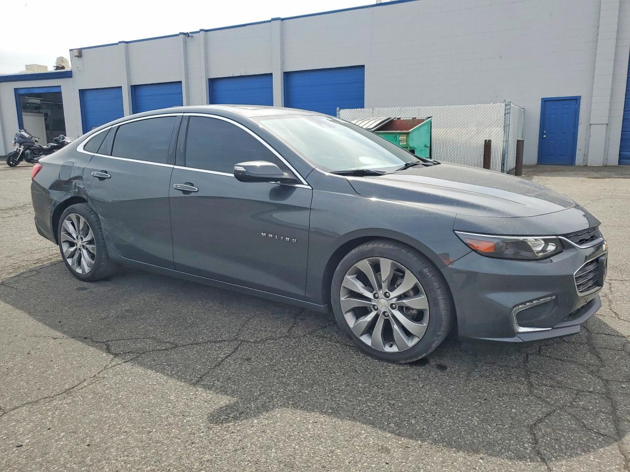 2017 Chevrolet Malibu Premier - zdjęcie 4