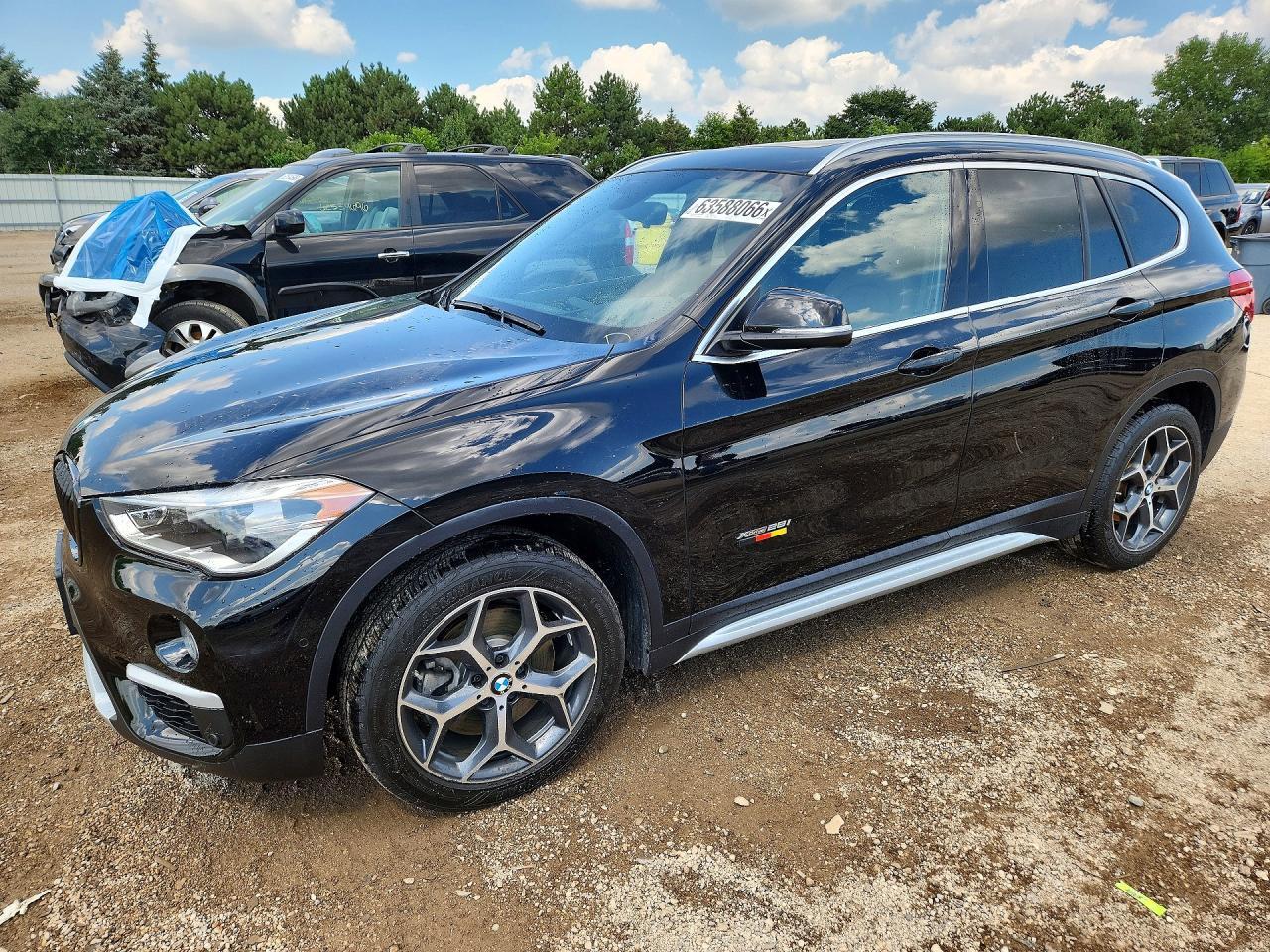2016 BMW X1 xDrive28I - zdjęcie główne