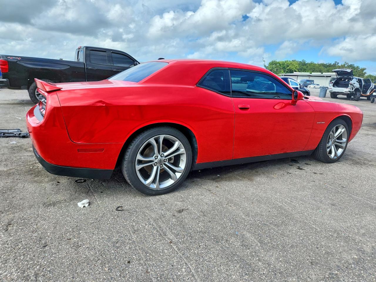 2022 Dodge Challenger R/T - zdjęcie 3