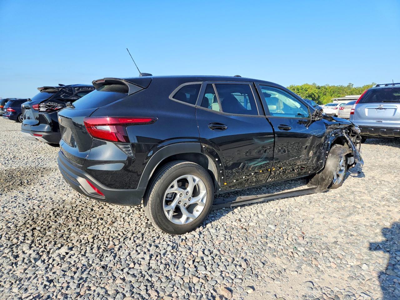 2024 Chevrolet Trax Ls - zdjęcie 3