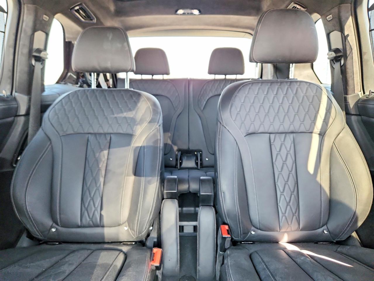 2021 BMW X7 xDrive40I - zdjęcie 10