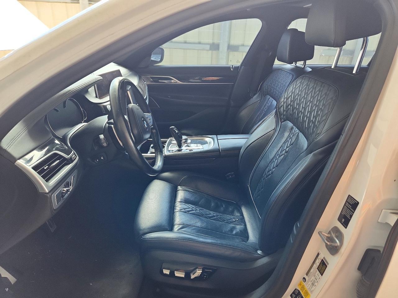 2019 BMW 750 Xi - zdjęcie 7