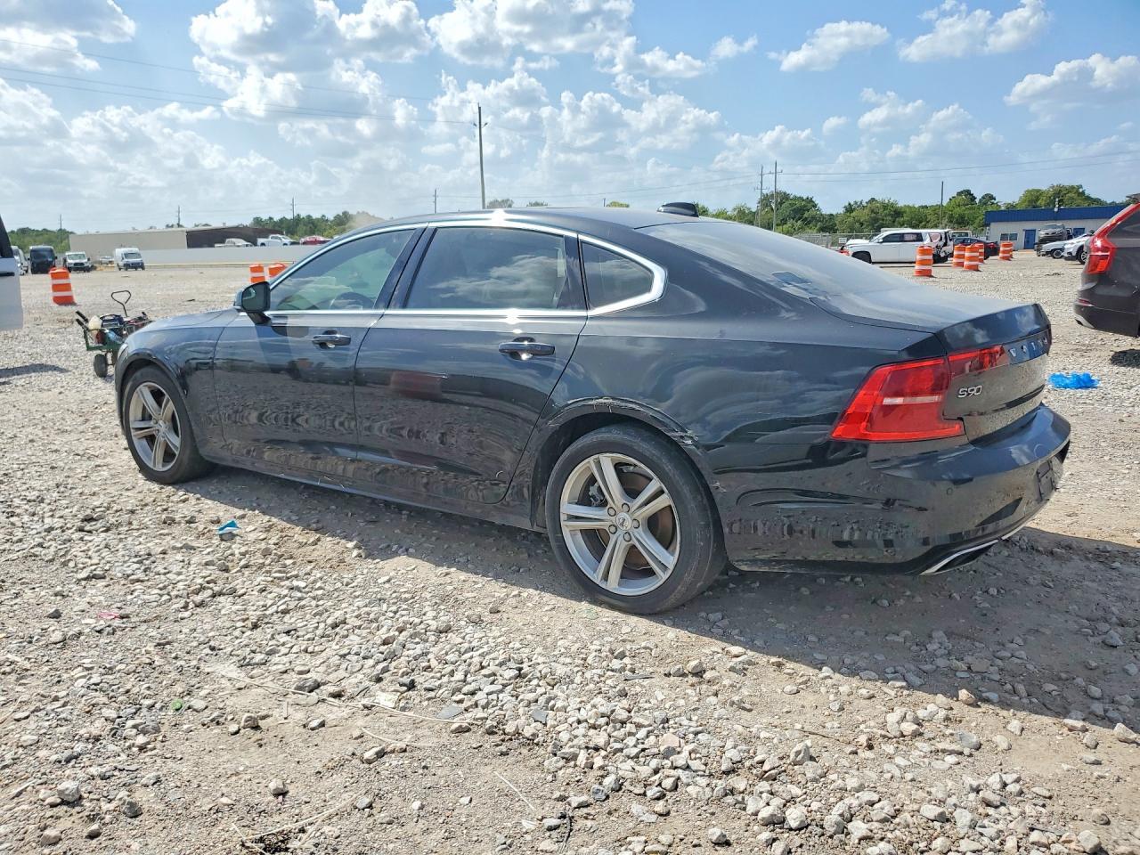 2019 Volvo S90 T5 Momentum - zdjęcie 2