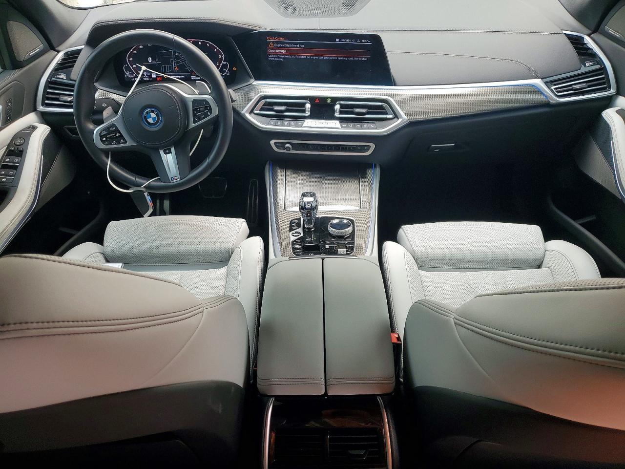 2023 BMW X5 xDrive45E - zdjęcie 8