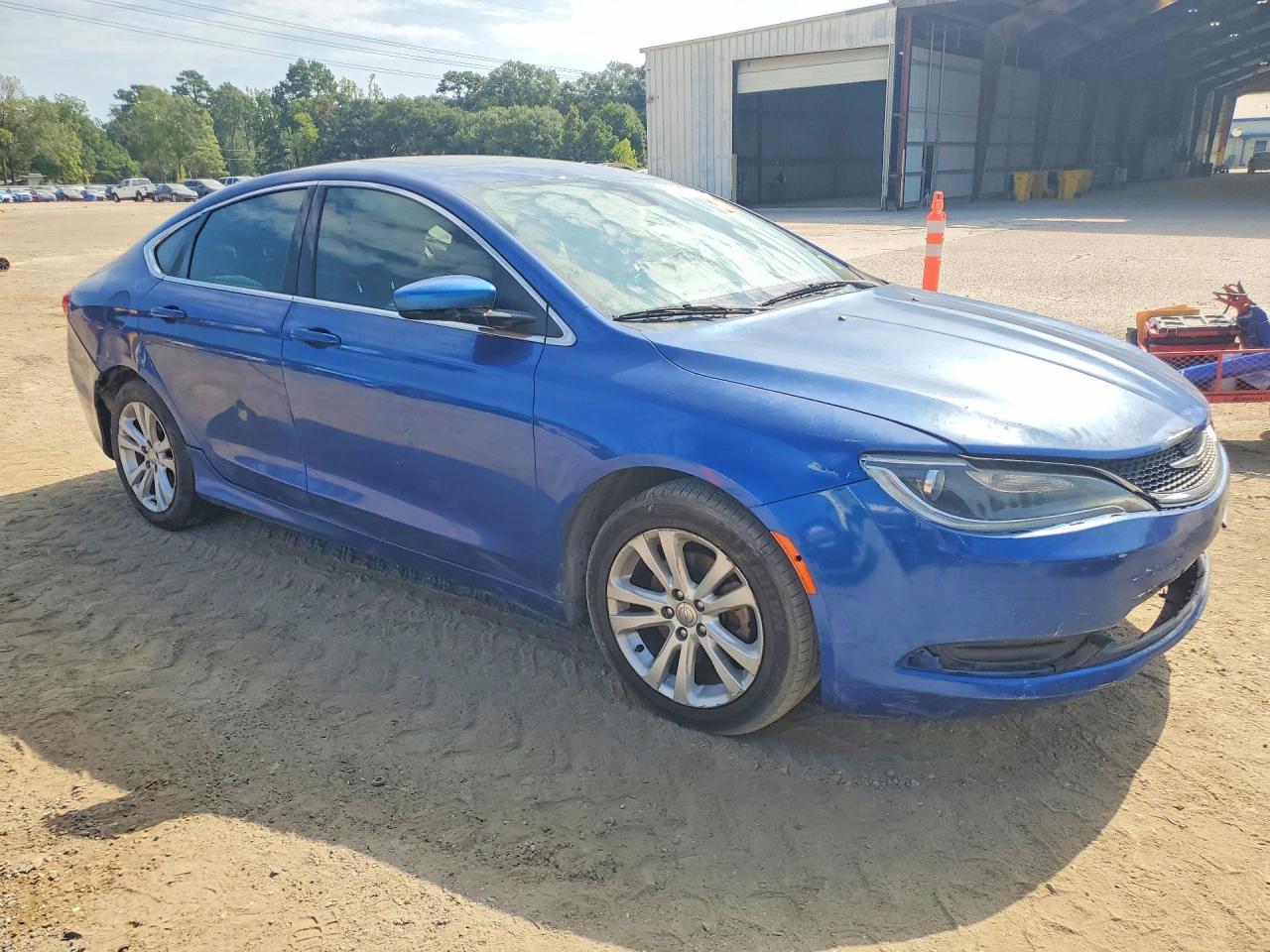 2015 Chrysler 200 Limited - zdjęcie 4