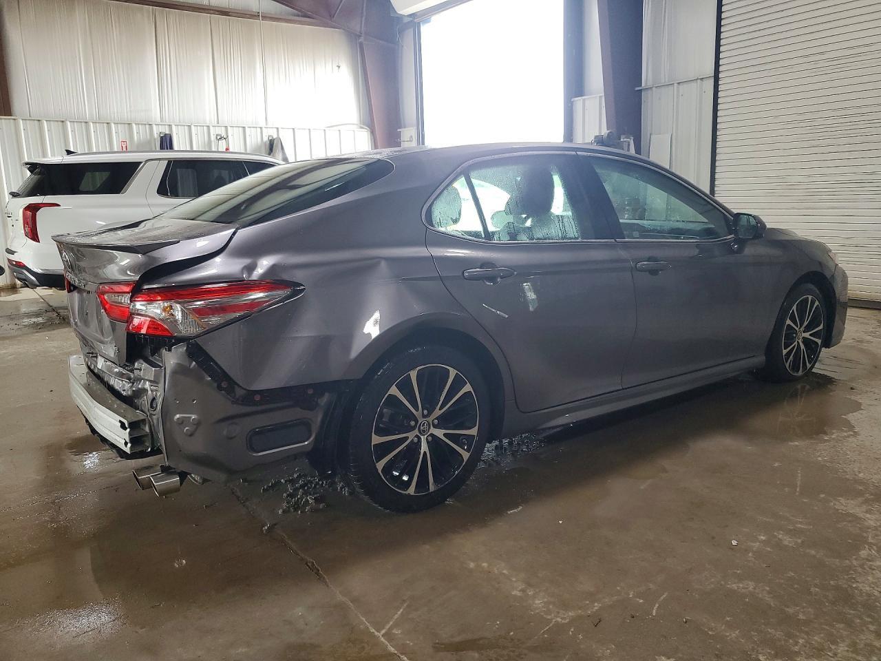 2018 Toyota Camry Se - zdjęcie 3