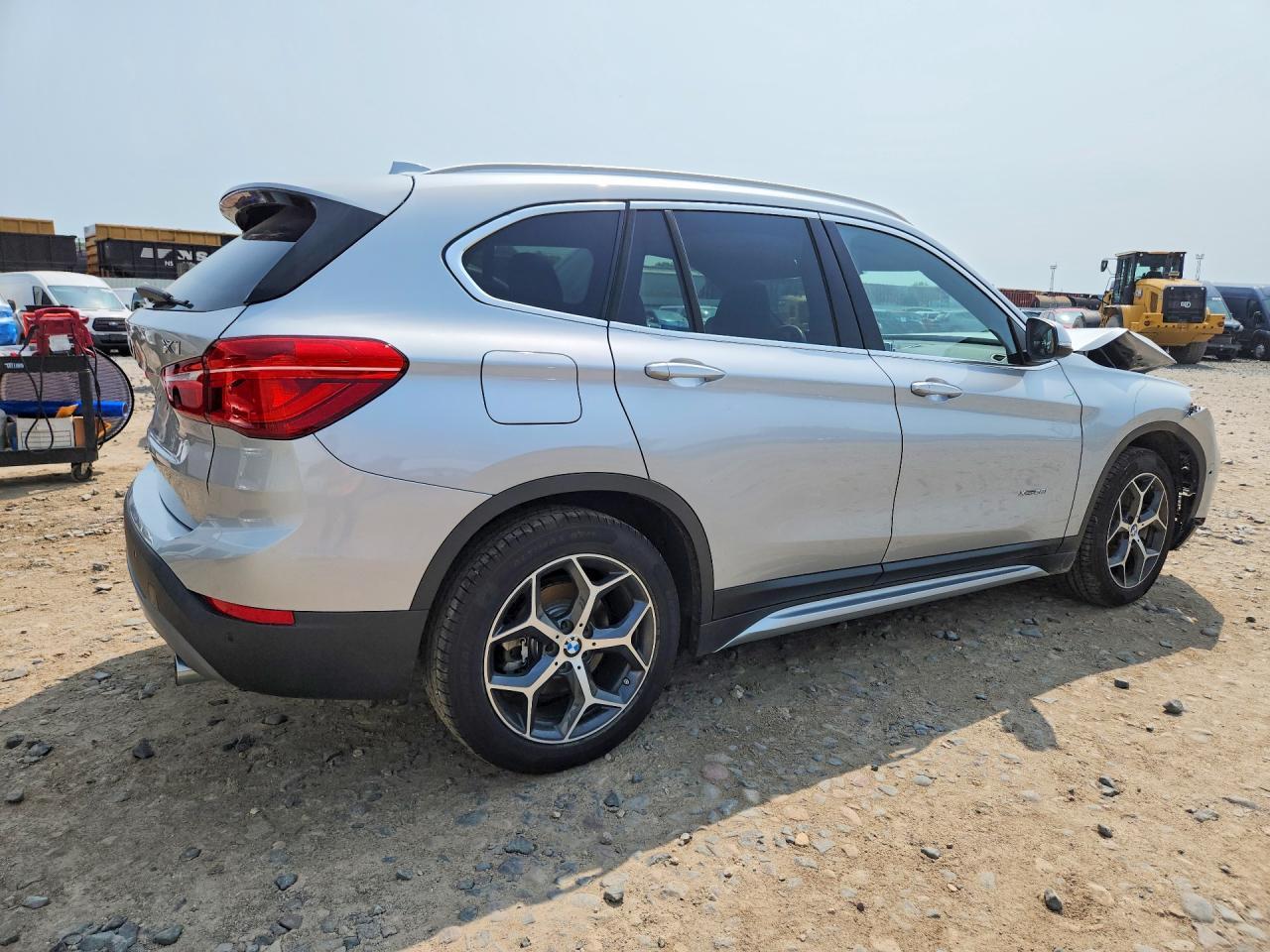 2017 BMW X1 xDrive28I - zdjęcie 3