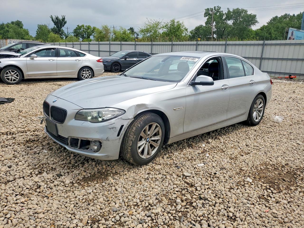 2015 BMW Seria 5 528i - zdjęcie główne