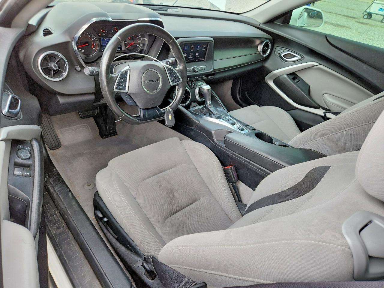 2020 Chevrolet Camaro Ls - zdjęcie 8
