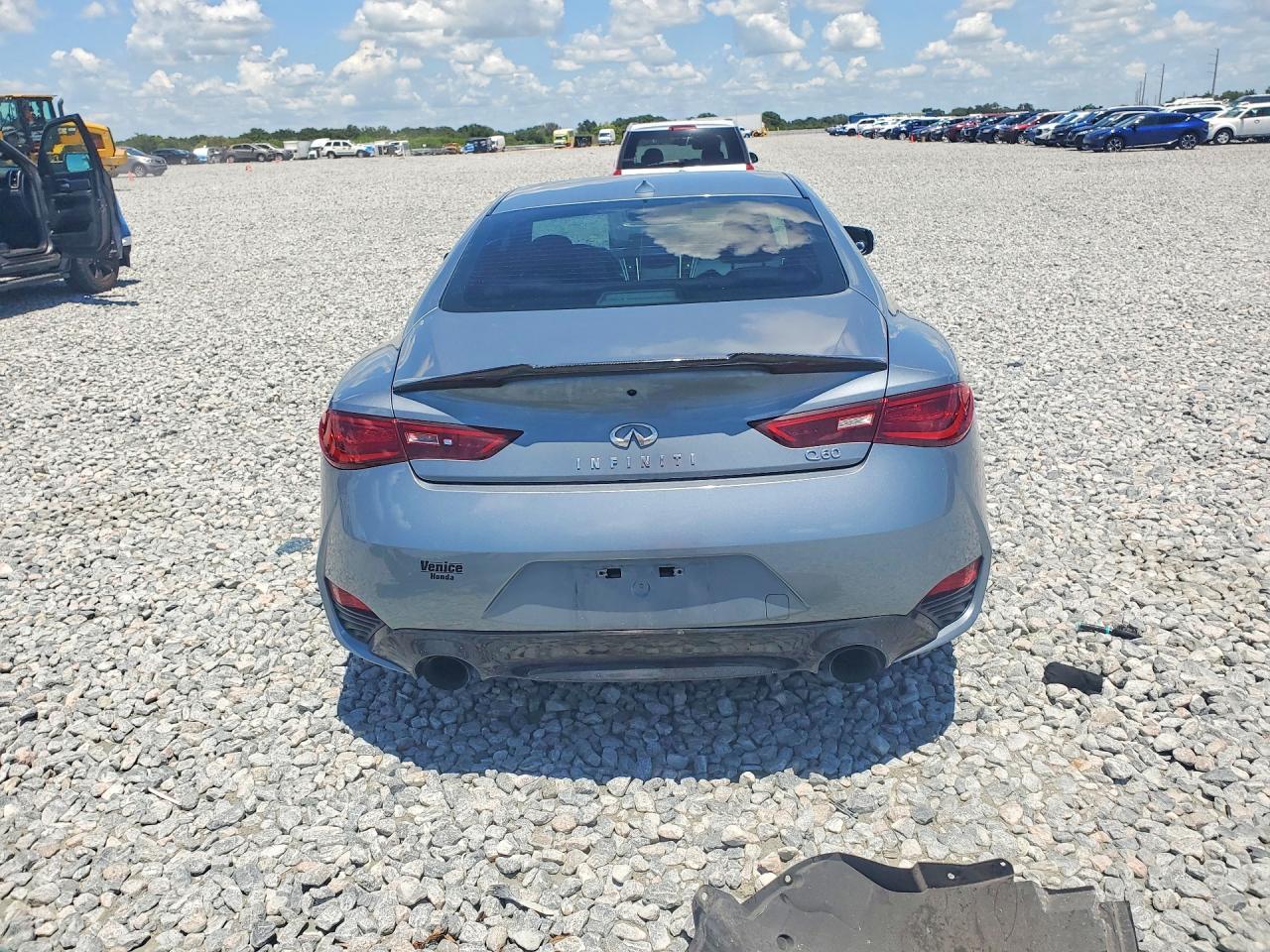 2017 Infiniti Q60 3.0T Premium - zdjęcie 6