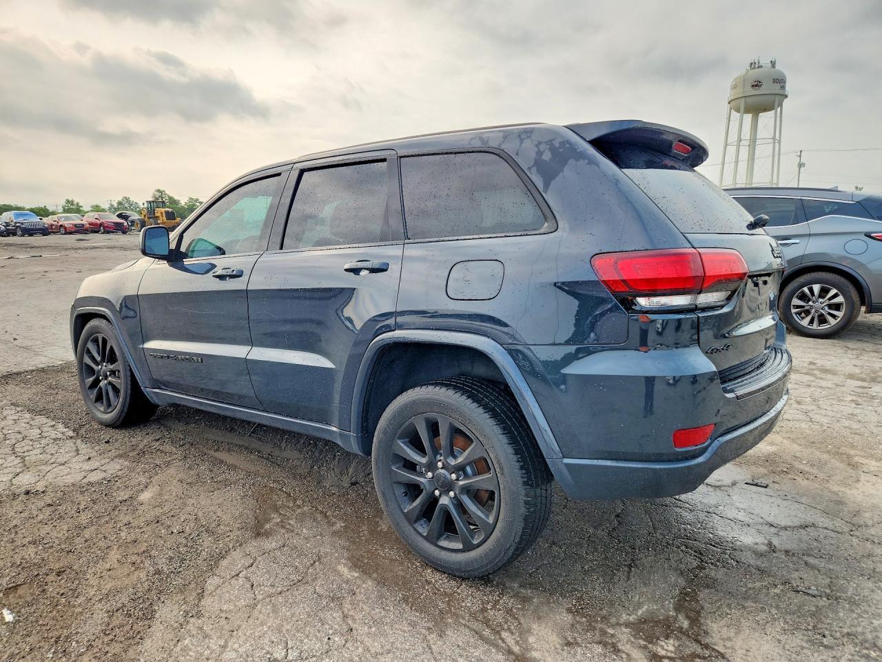 2018 Jeep Grand Cherokee Laredo - zdjęcie 2