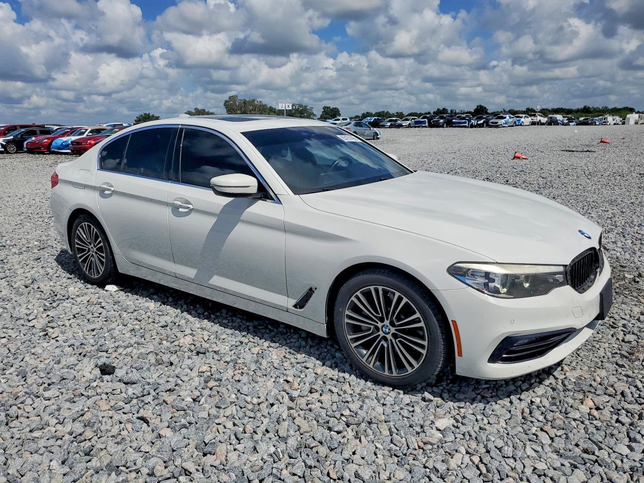2018 BMW 530 I - zdjęcie 4