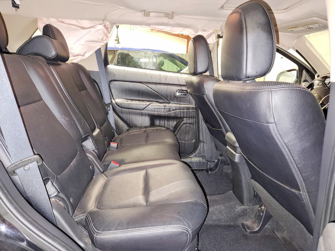 2016 Mitsubishi Outlander Gt - zdjęcie 11