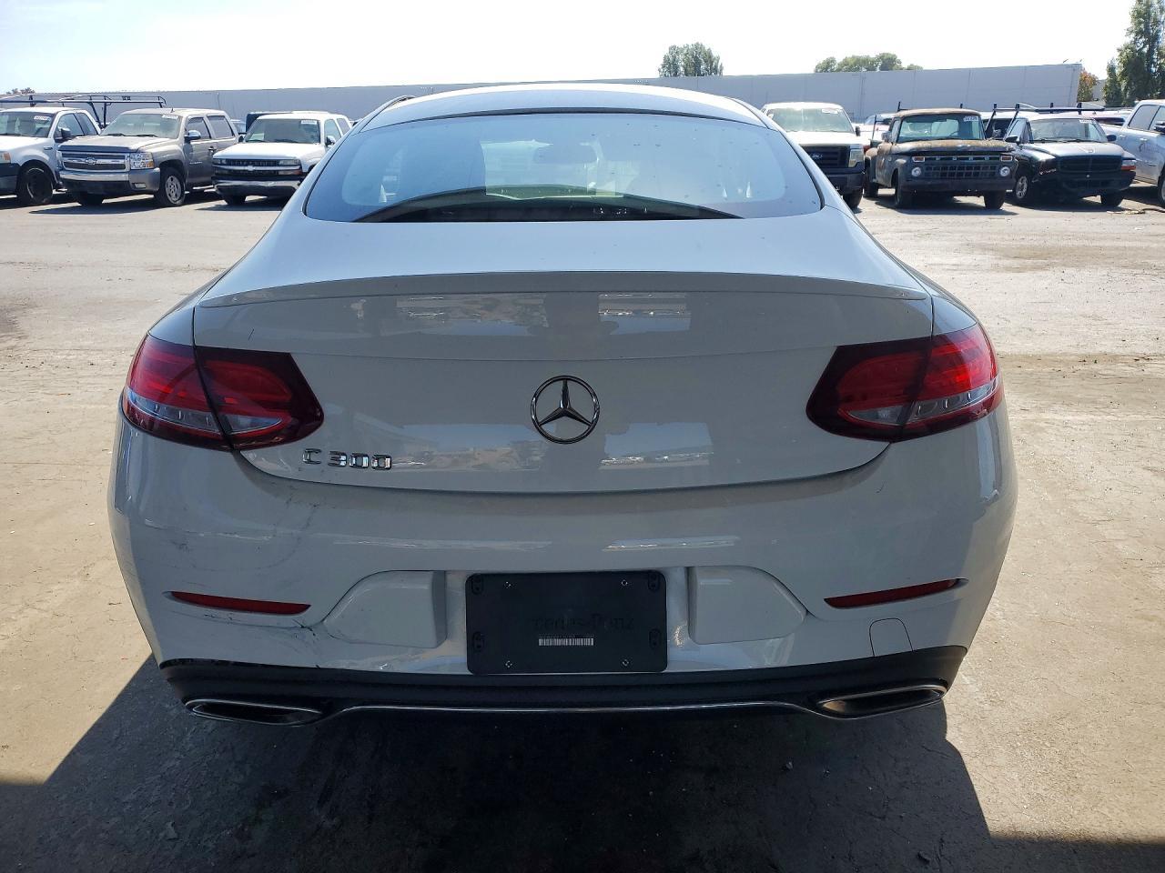 2017 Mercedes-Benz C 300 - zdjęcie 6