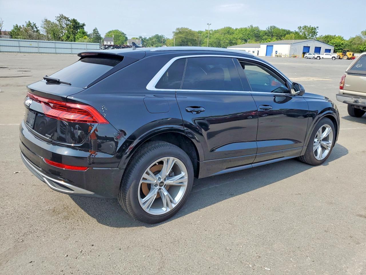 2022 Audi Q8 Premium Plus - zdjęcie 3