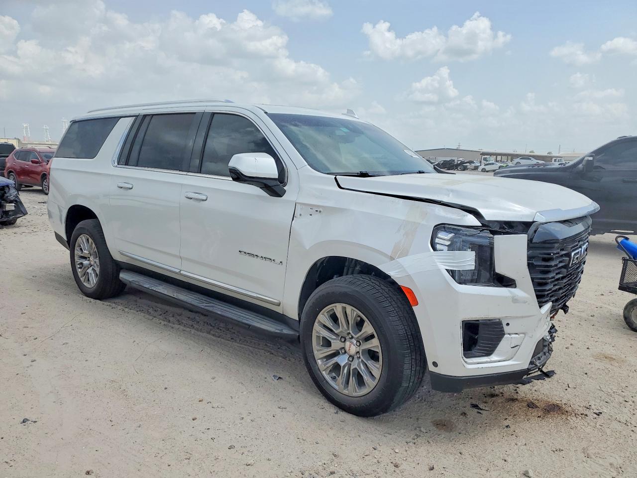 2023 GMC Yukon Xl Denali - zdjęcie 4