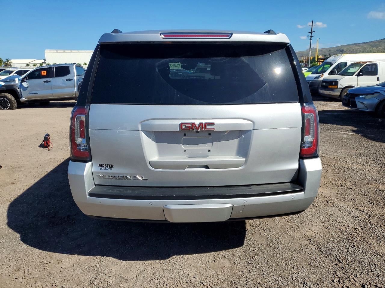 2019 GMC Yukon Xl K1500 Slt - zdjęcie 6