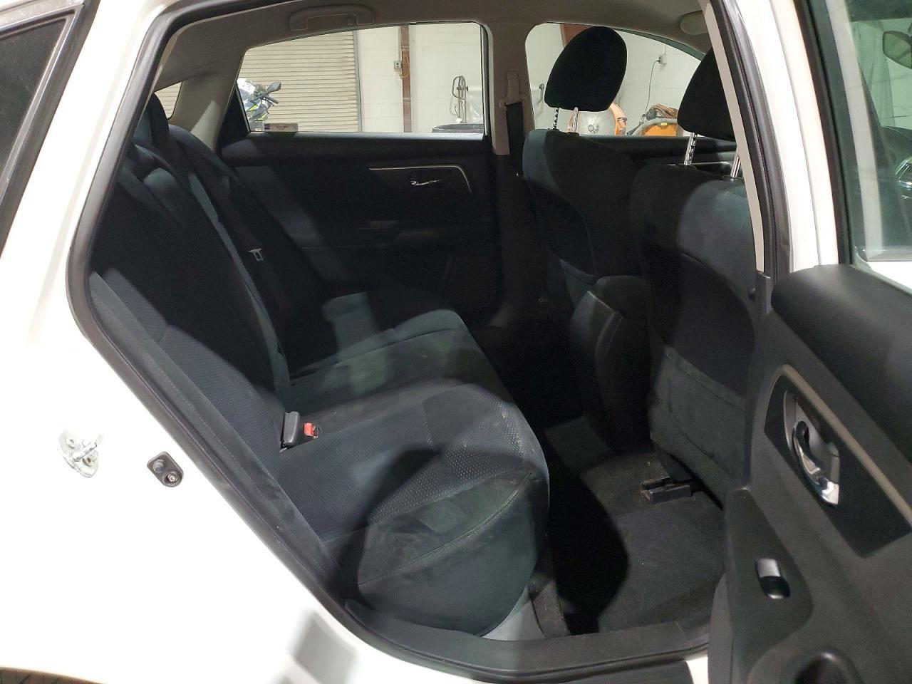 2015 Nissan Altima 2.5 S - zdjęcie 10