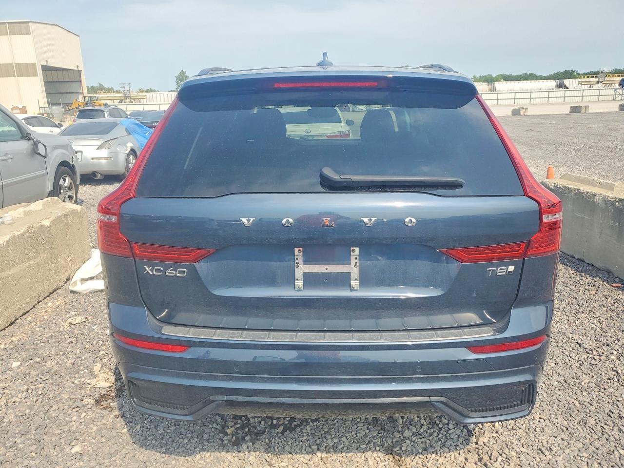 2025 Volvo Xc60 Plus - zdjęcie 6
