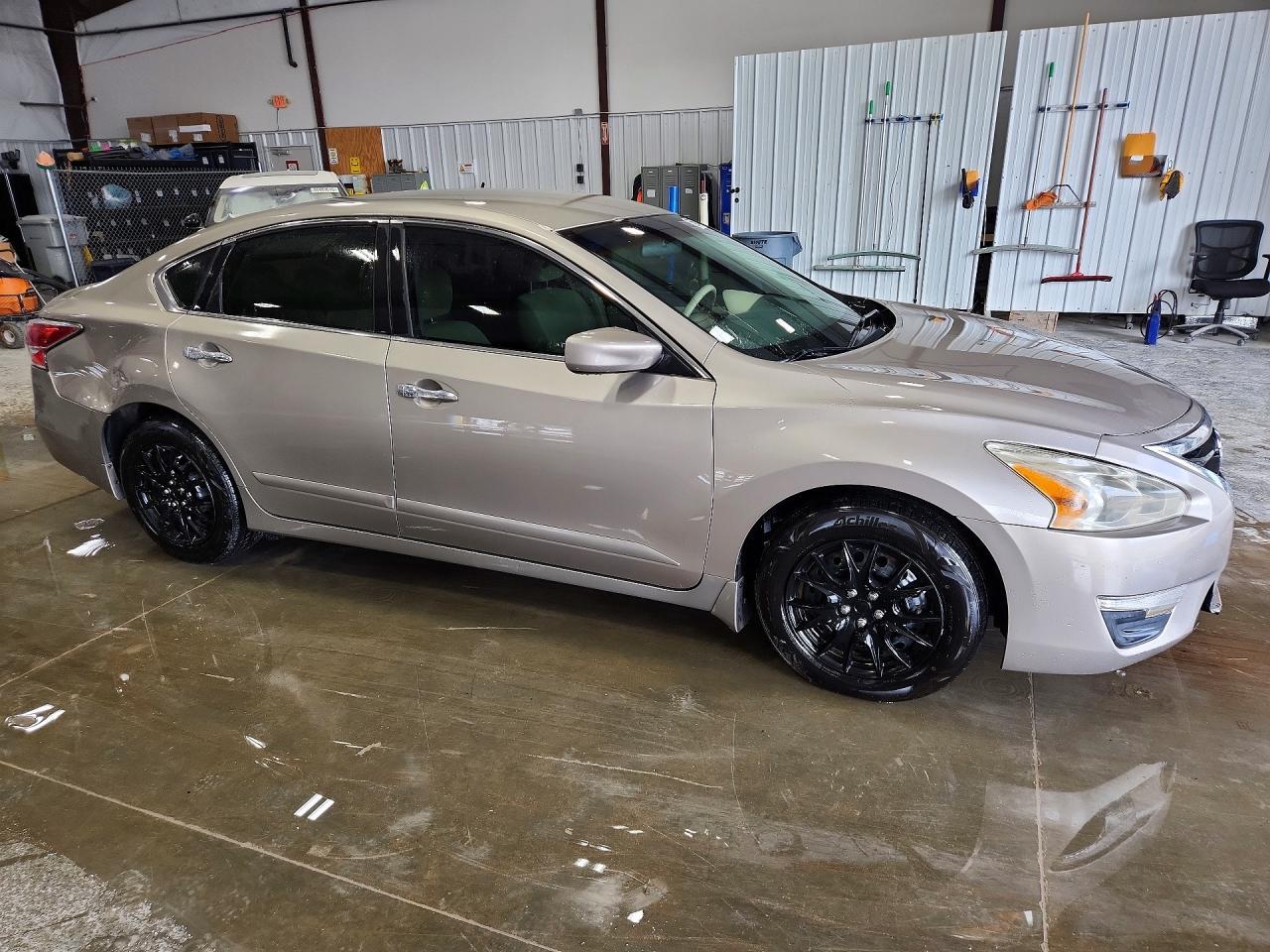 2014 Nissan Altima 2.5 S - zdjęcie 4