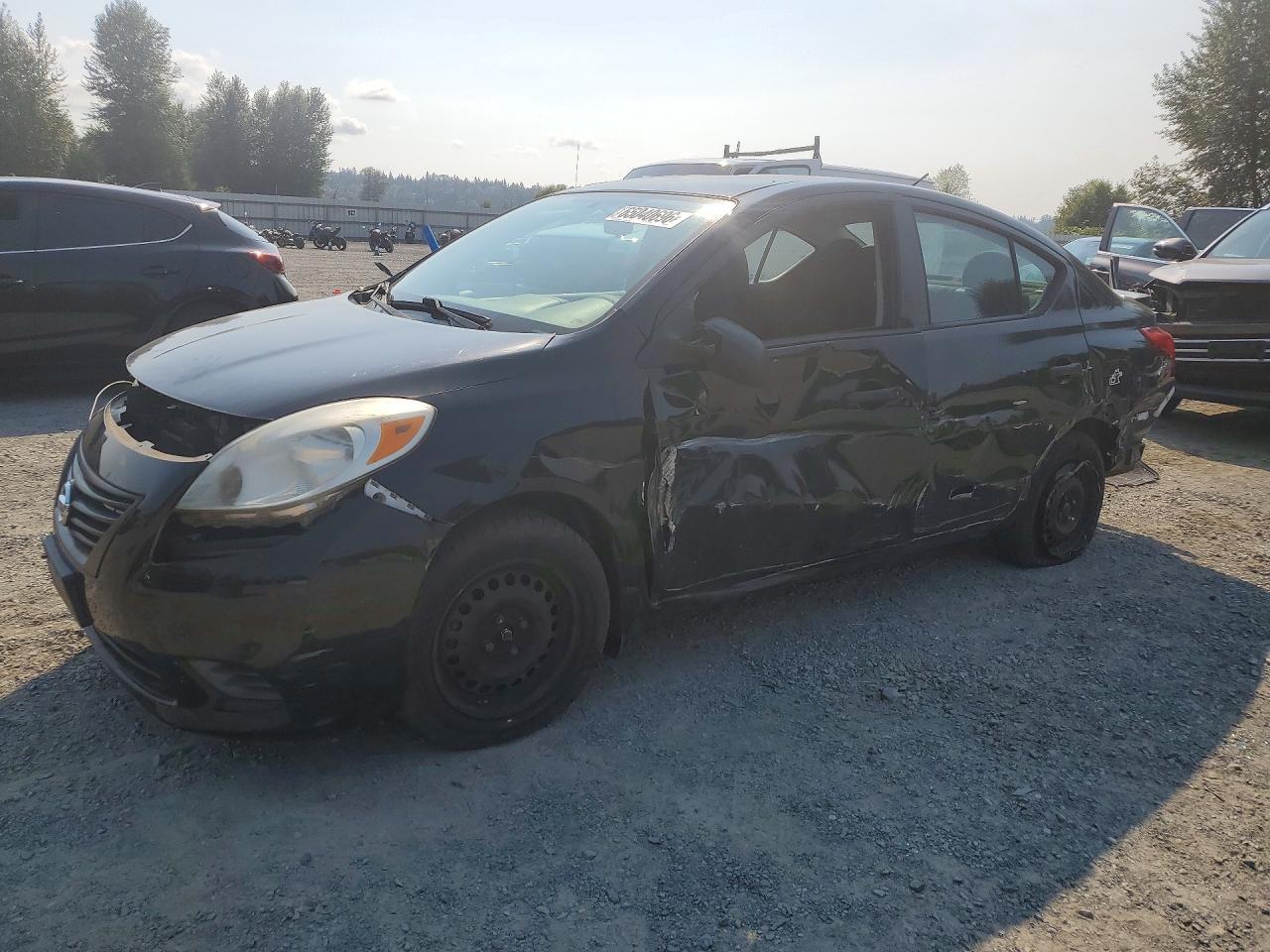 2013 Nissan Versa 1.6 S - zdjęcie główne