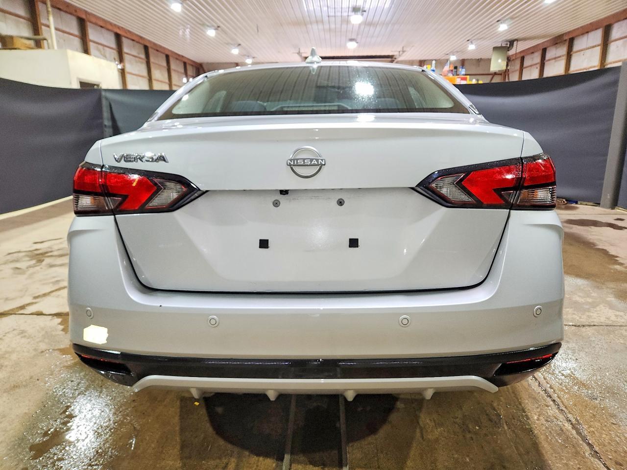 2025 Nissan Versa Sv - zdjęcie 6