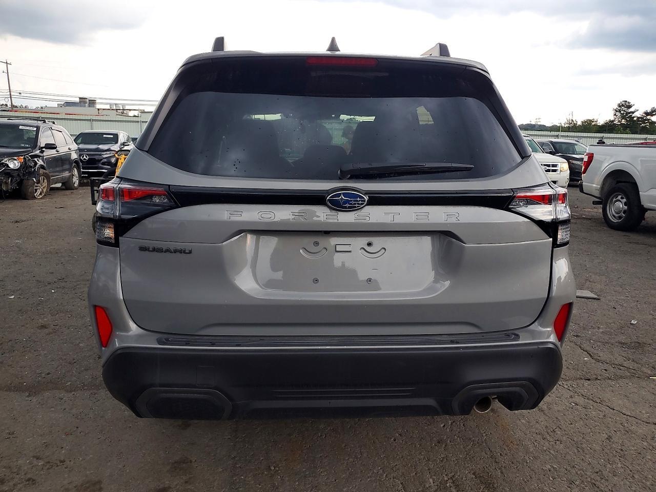 2025 Subaru Forester Limited - zdjęcie 6