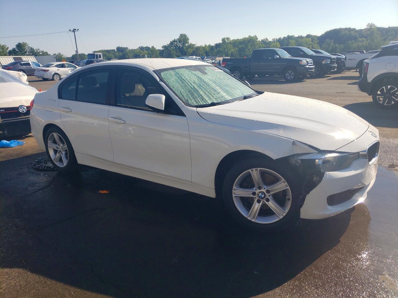 2013 BMW 328 I - zdjęcie 4