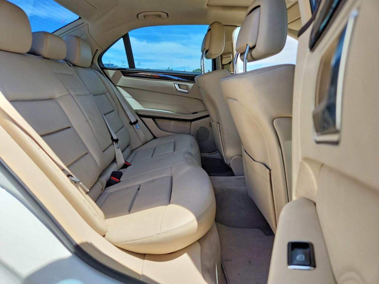 2014 Mercedes-Benz E 350 - zdjęcie 10