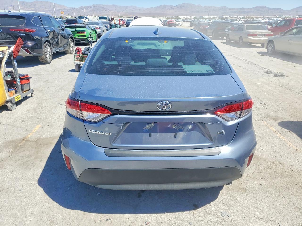 2026 Toyota Corolla Le - zdjęcie 6
