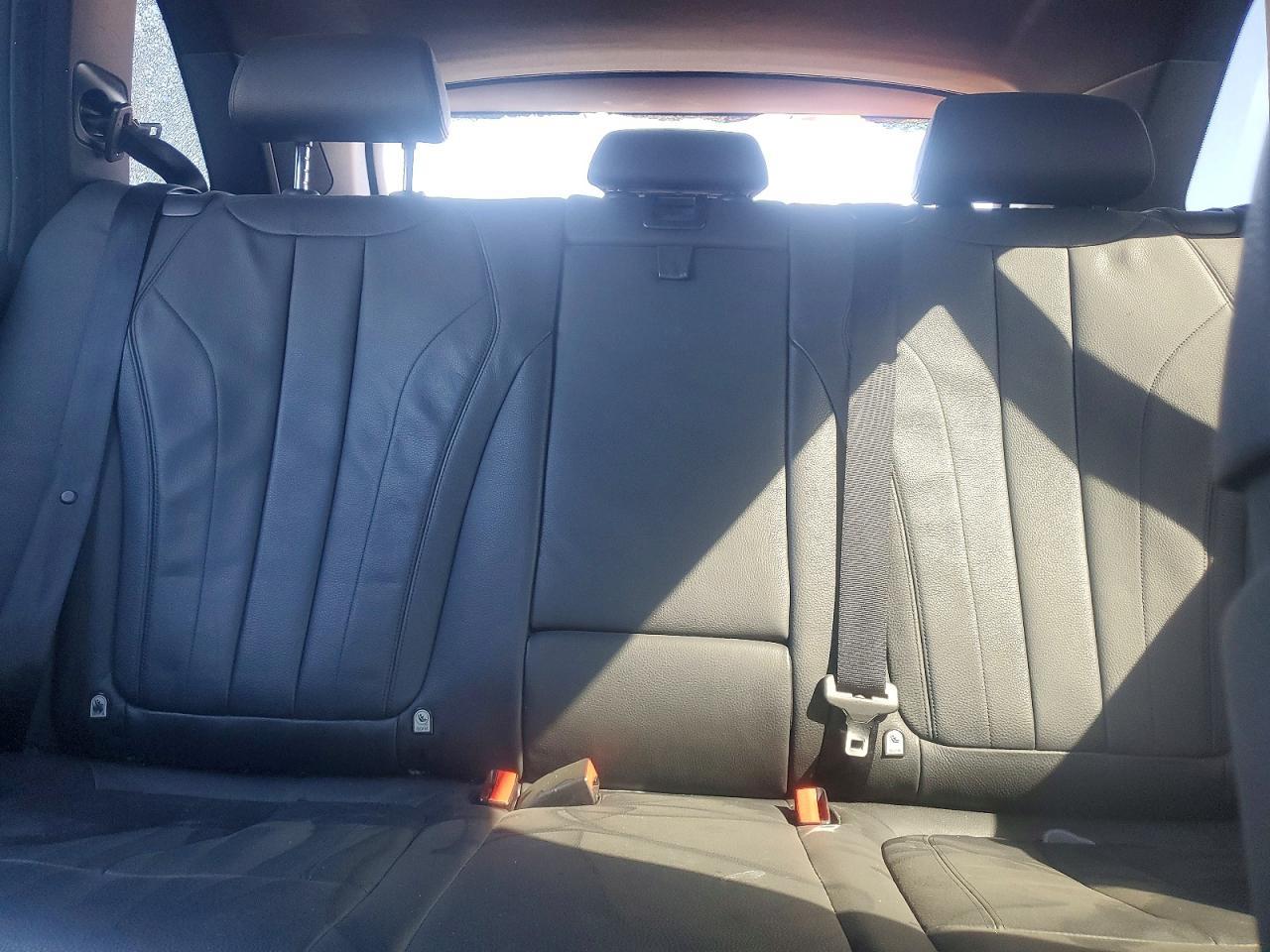 2015 BMW X5 xDrive50I - zdjęcie 10