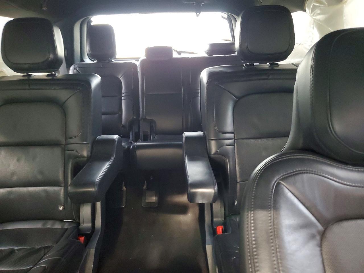 2024 Lincoln Navigator Reserve - zdjęcie 10