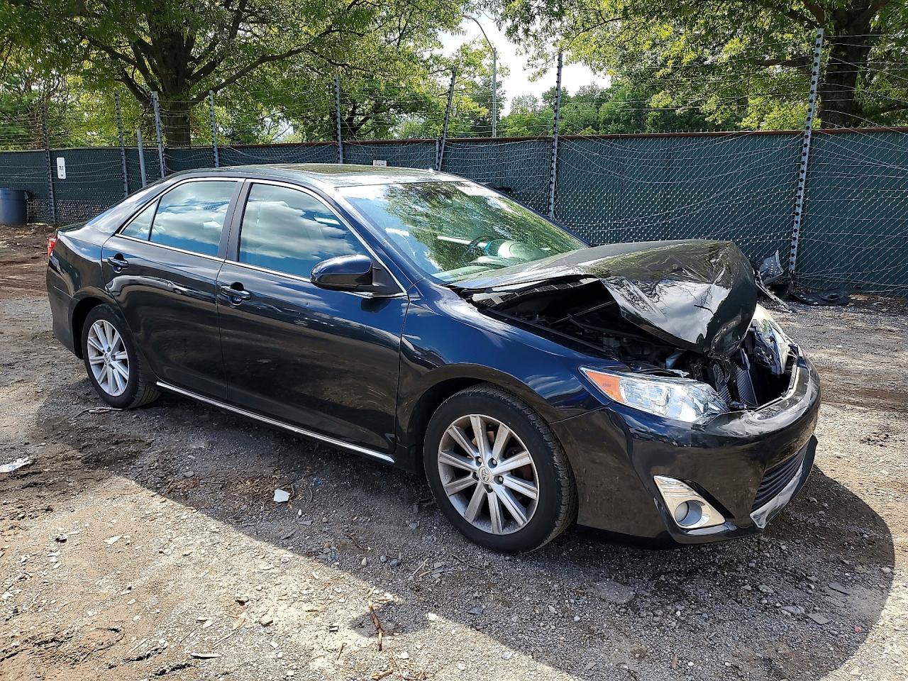 2014 Toyota Camry Xle - zdjęcie 4