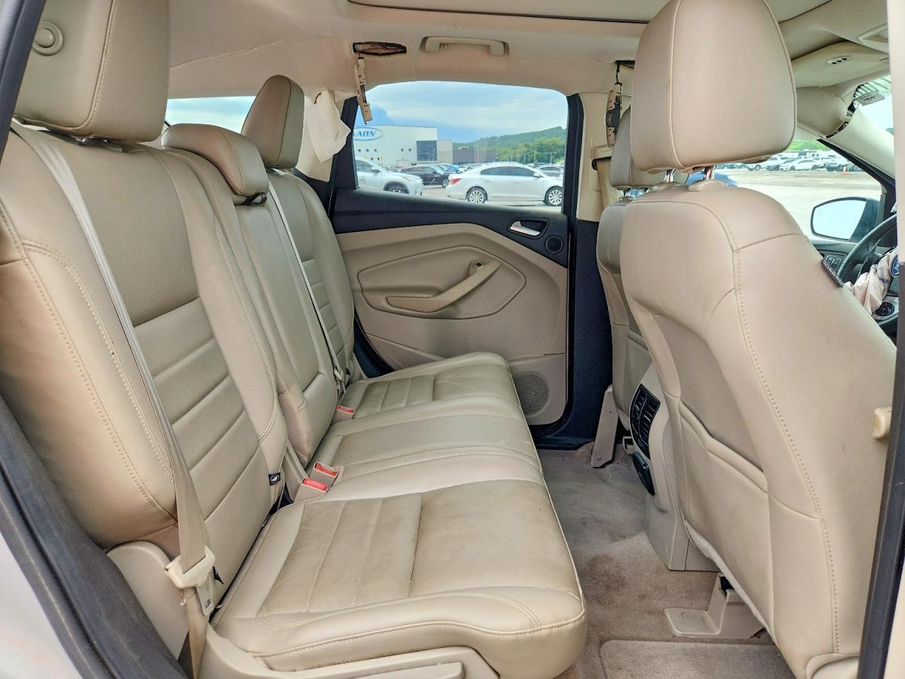 2014 Ford Escape Titanium - zdjęcie 11