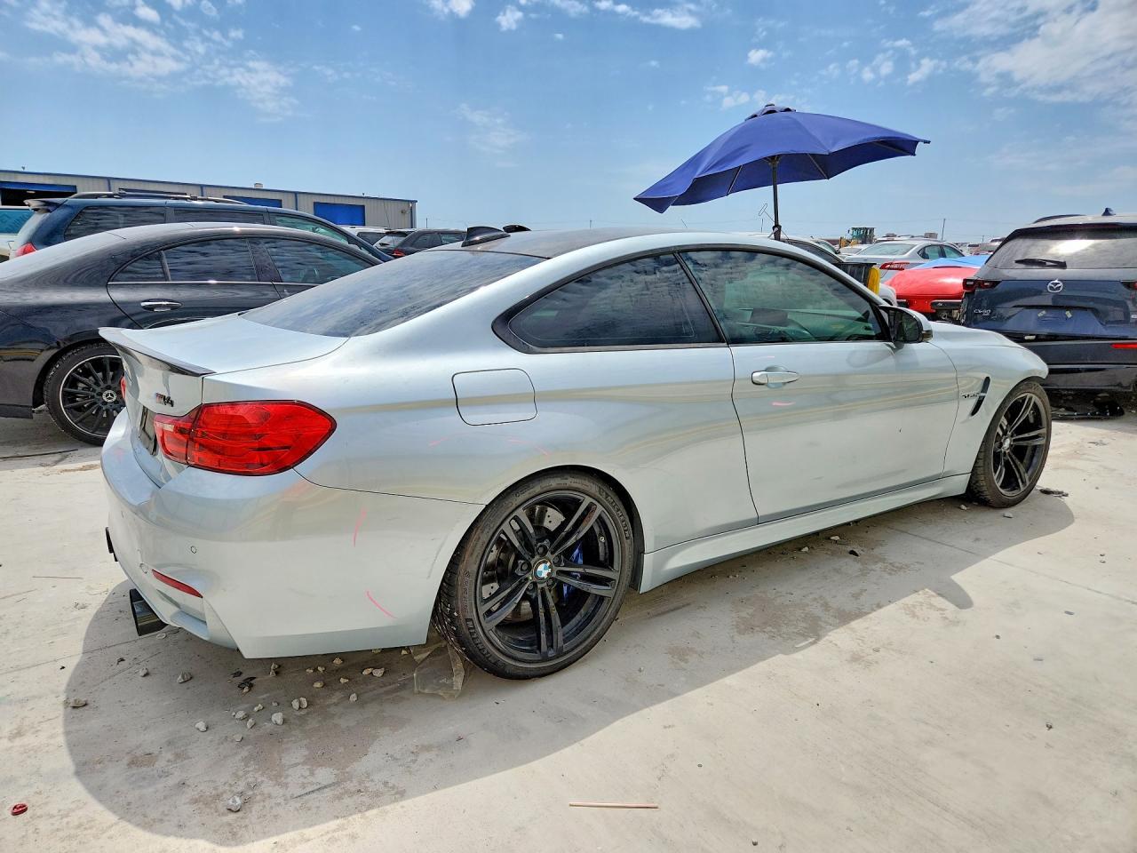 2015 BMW M4 - zdjęcie 3