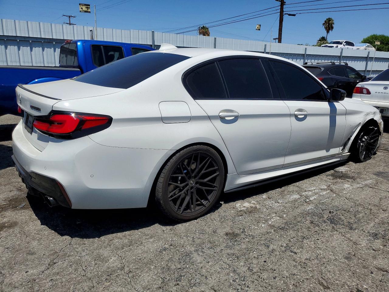 2019 BMW M550Xi - zdjęcie 3