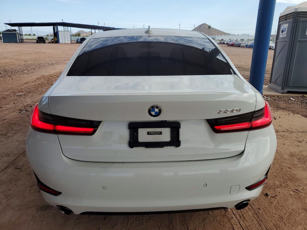 2020 BMW 330I - zdjęcie 6