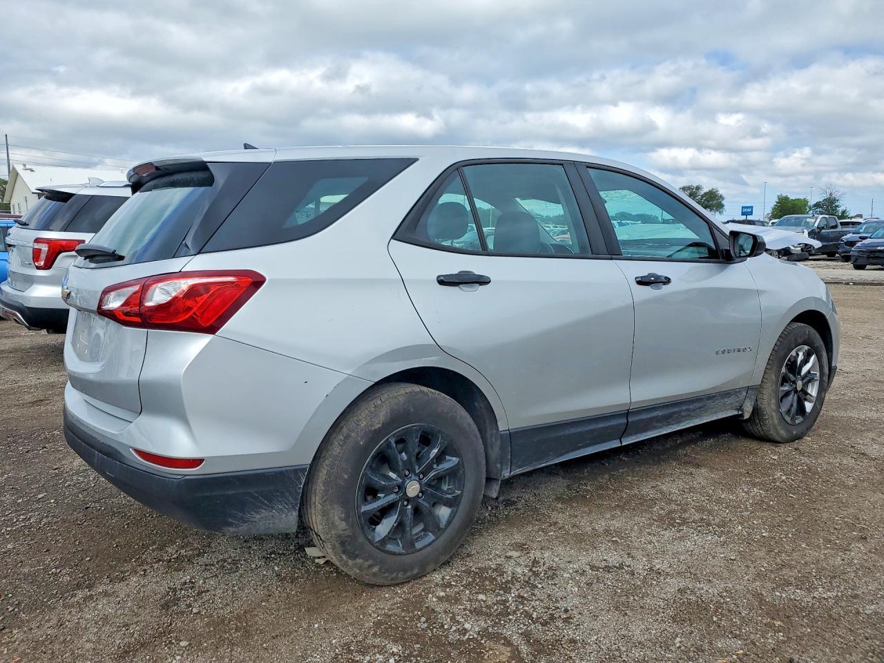 2020 Chevrolet Equinox Ls - zdjęcie 3