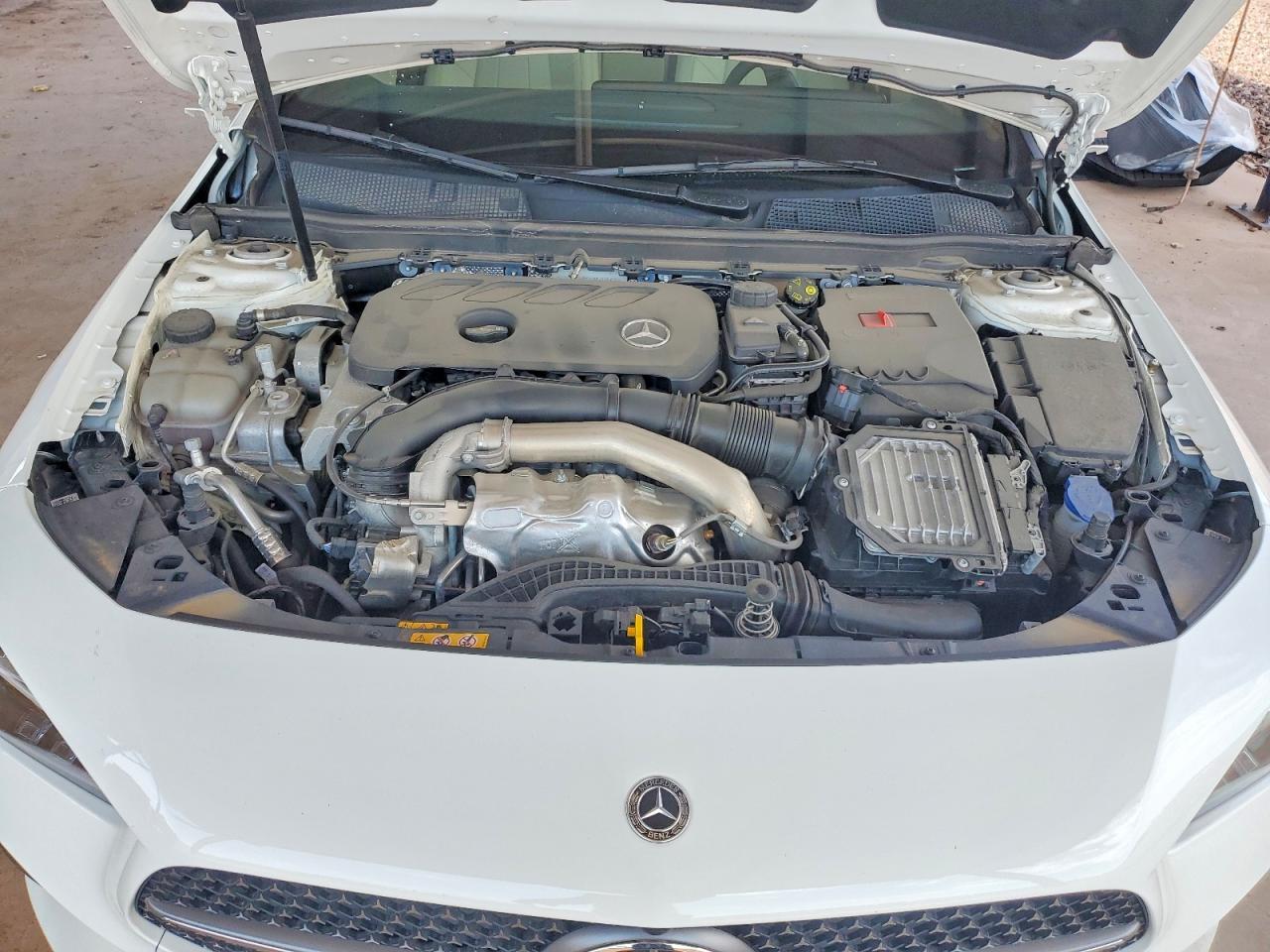 2025 Mercedes-Benz Cla 250 4Matic - zdjęcie 11