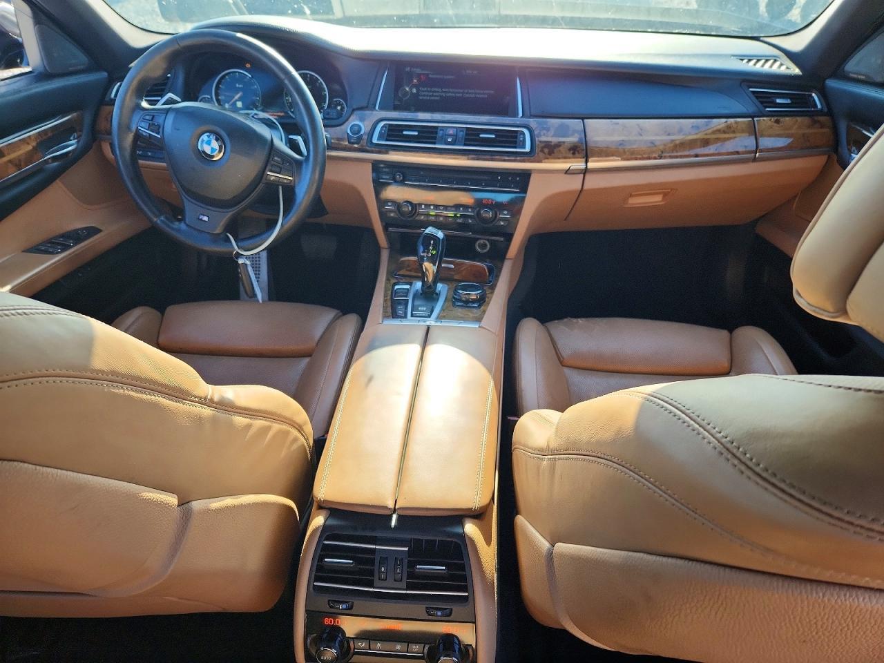 2014 BMW 750 Li - zdjęcie 8