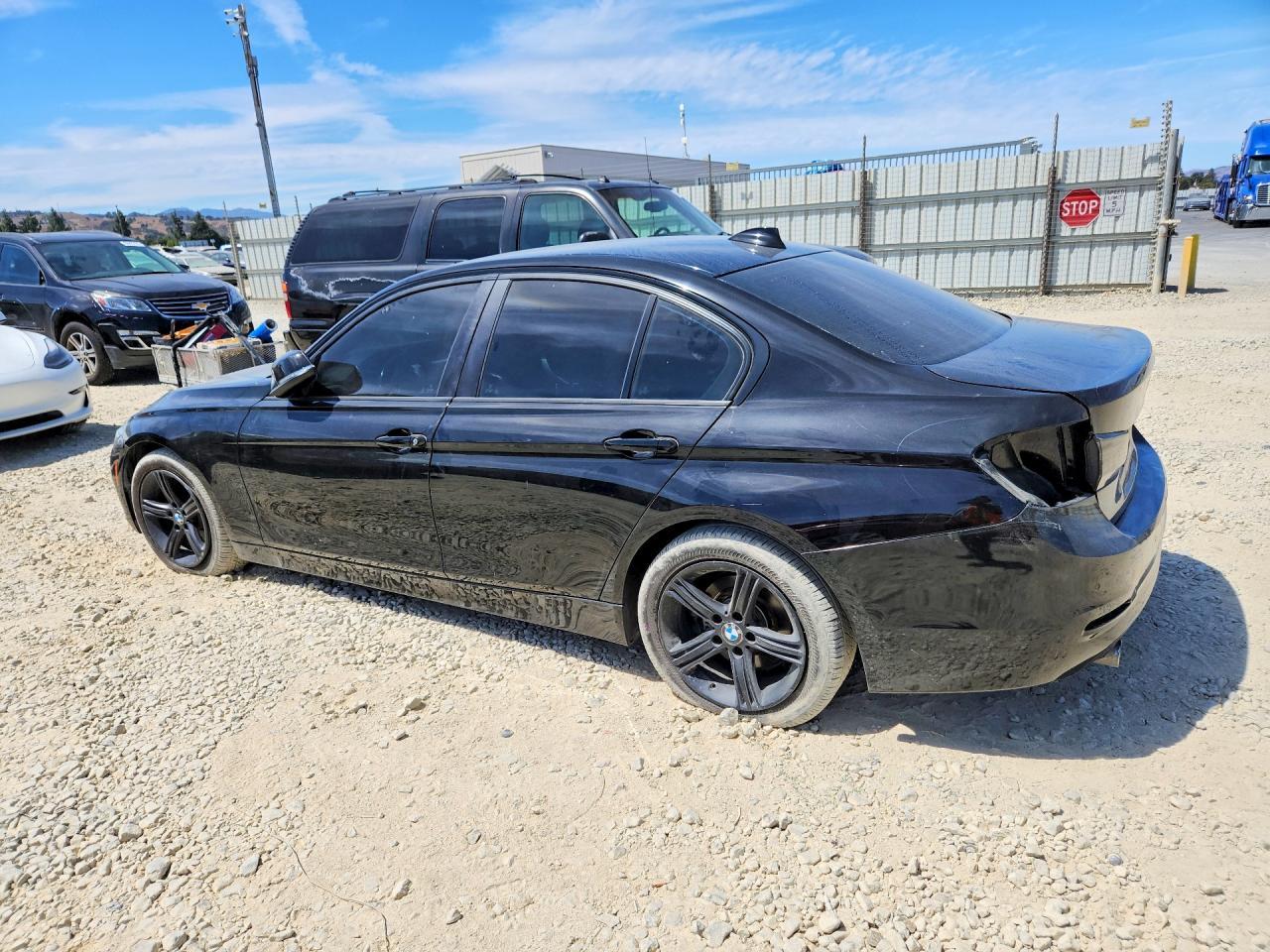 2017 BMW 320 I - zdjęcie 2