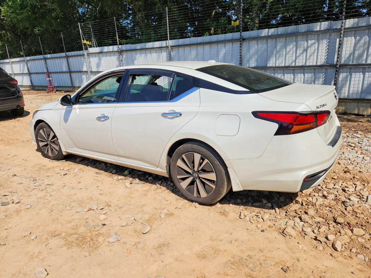 2019 Niss Altima Sl - zdjęcie 2