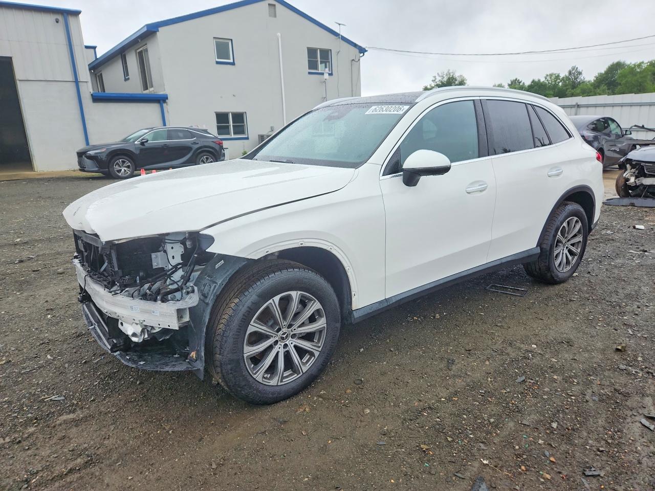 2026 Mercedes-Benz GLC