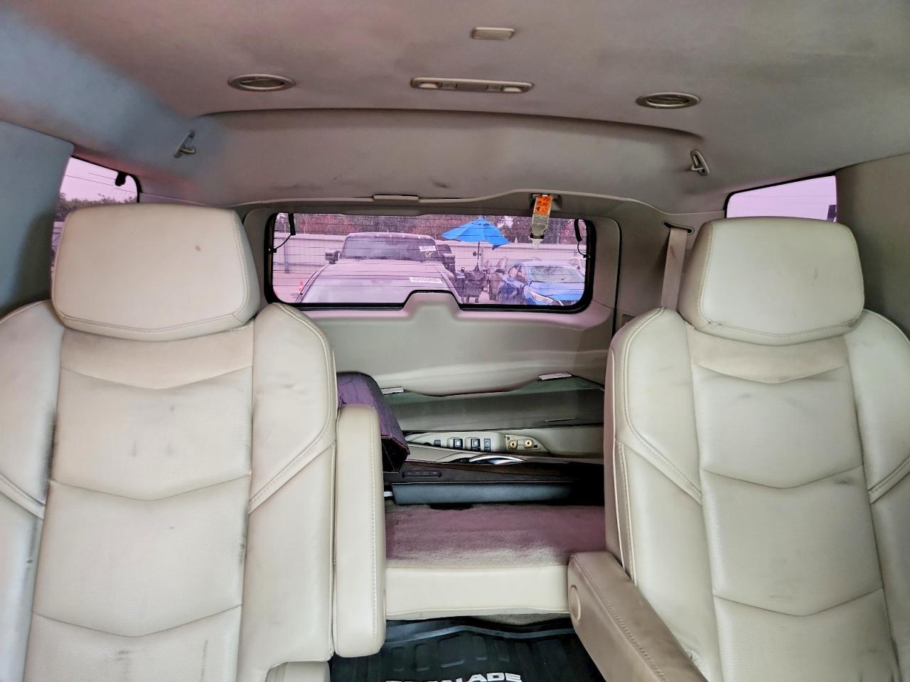 2018 Cadillac Escalade Premium Luxury - zdjęcie 10